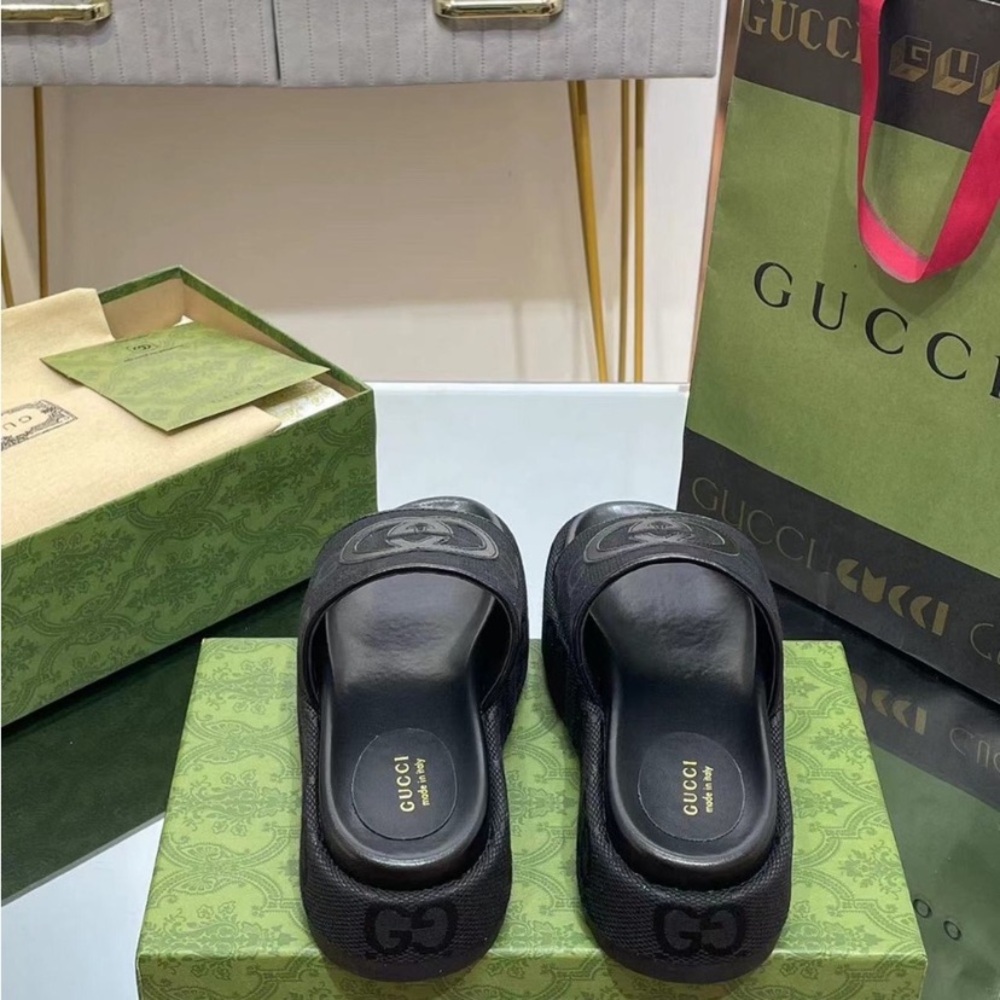 Gucci Black Sandals - Picture 6 of 7
